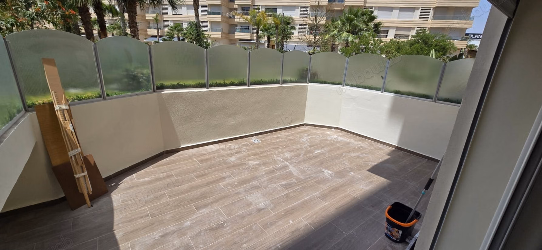 Beautiful apartment for sale in Hay Massira. Large area 91 m². General satellite dish system, On site security