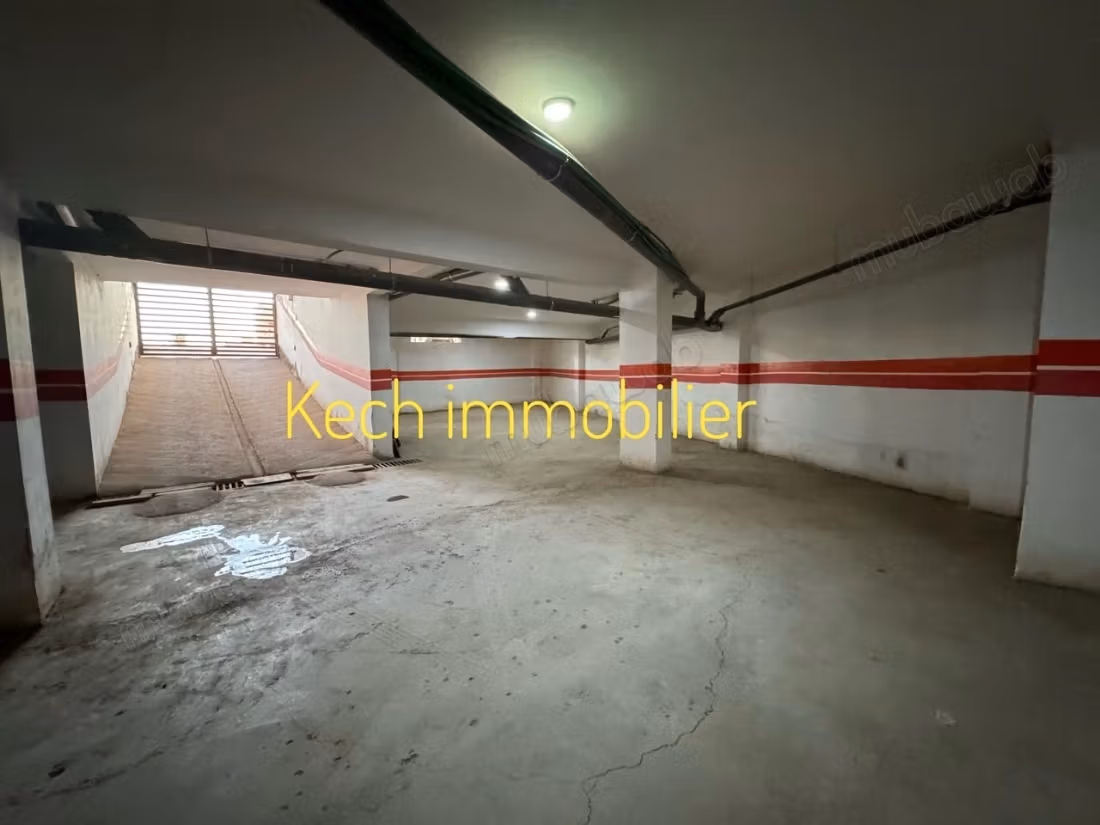 Splendido appartamento in vendita a Route Amizmiz. Superficie totale 112 m². Arredato