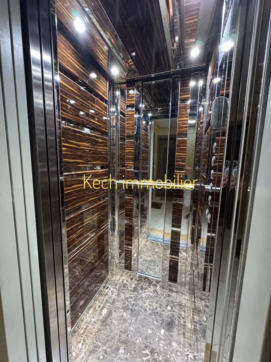 Splendido appartamento in vendita a Route Amizmiz. Superficie totale 112 m². Arredato