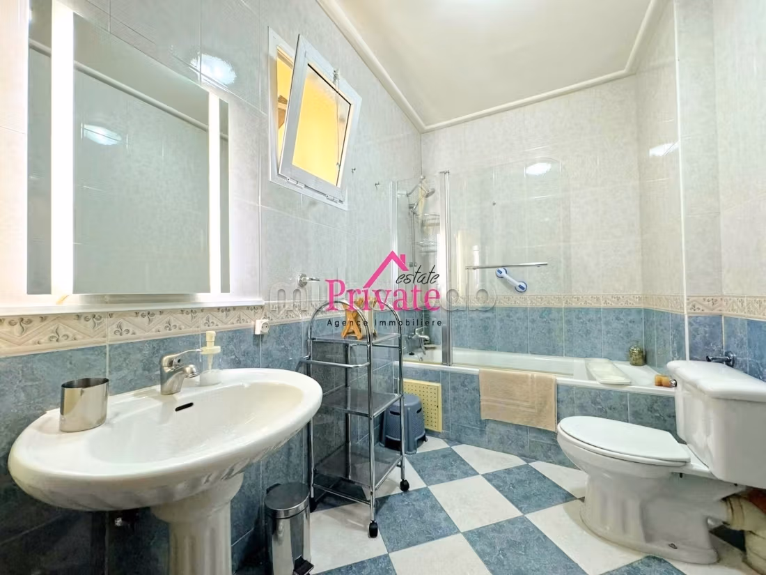 Location appartement 90m² 
QUARTIER ADMINISTRATIF 
Ref: LAM785