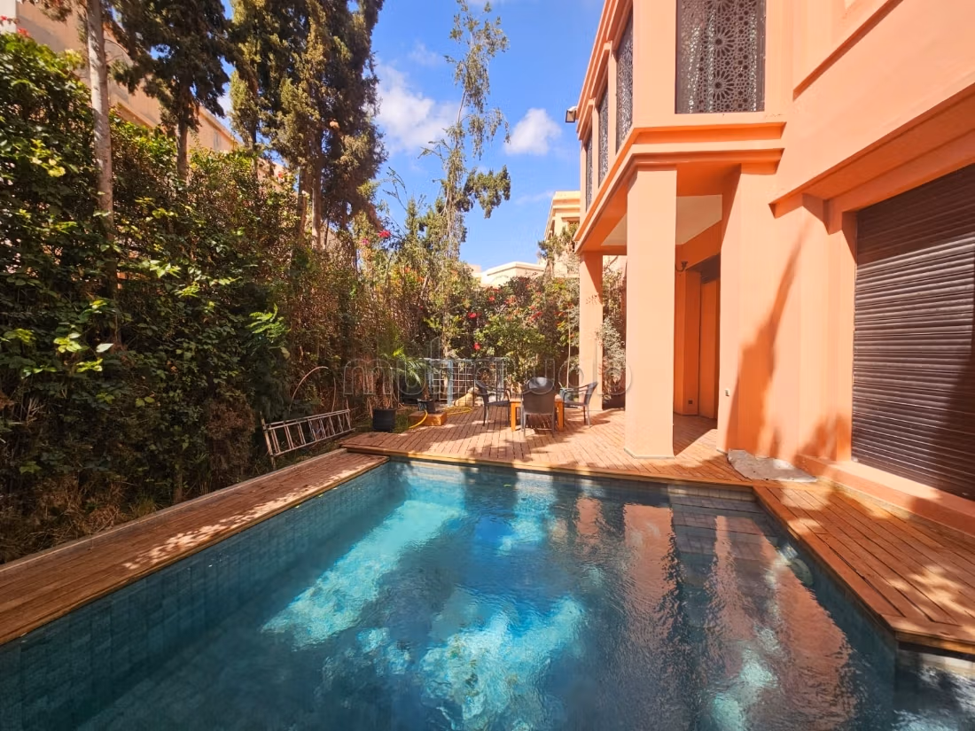 A louer superbe villa meublé à Targa