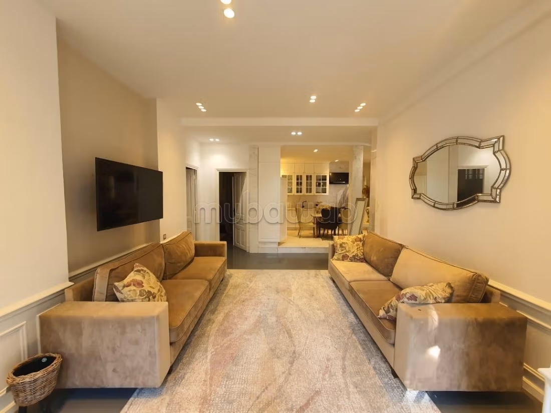 Appartement 120 m² à Centre — 2