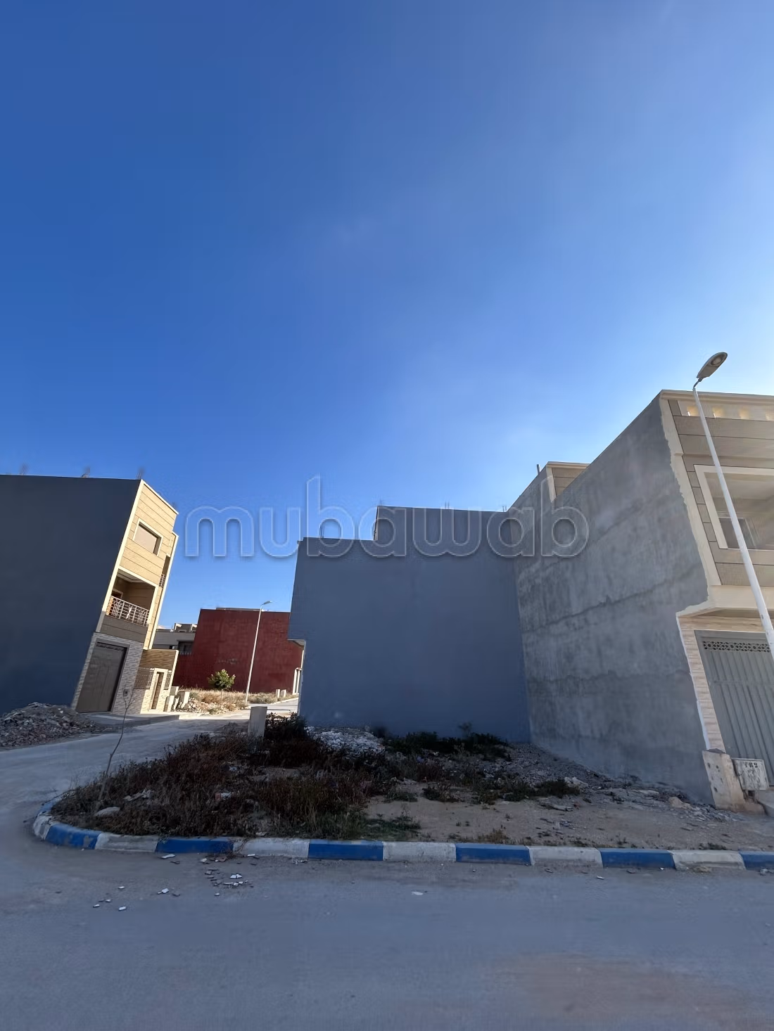Se vende terreno. Dimensión 100 m²