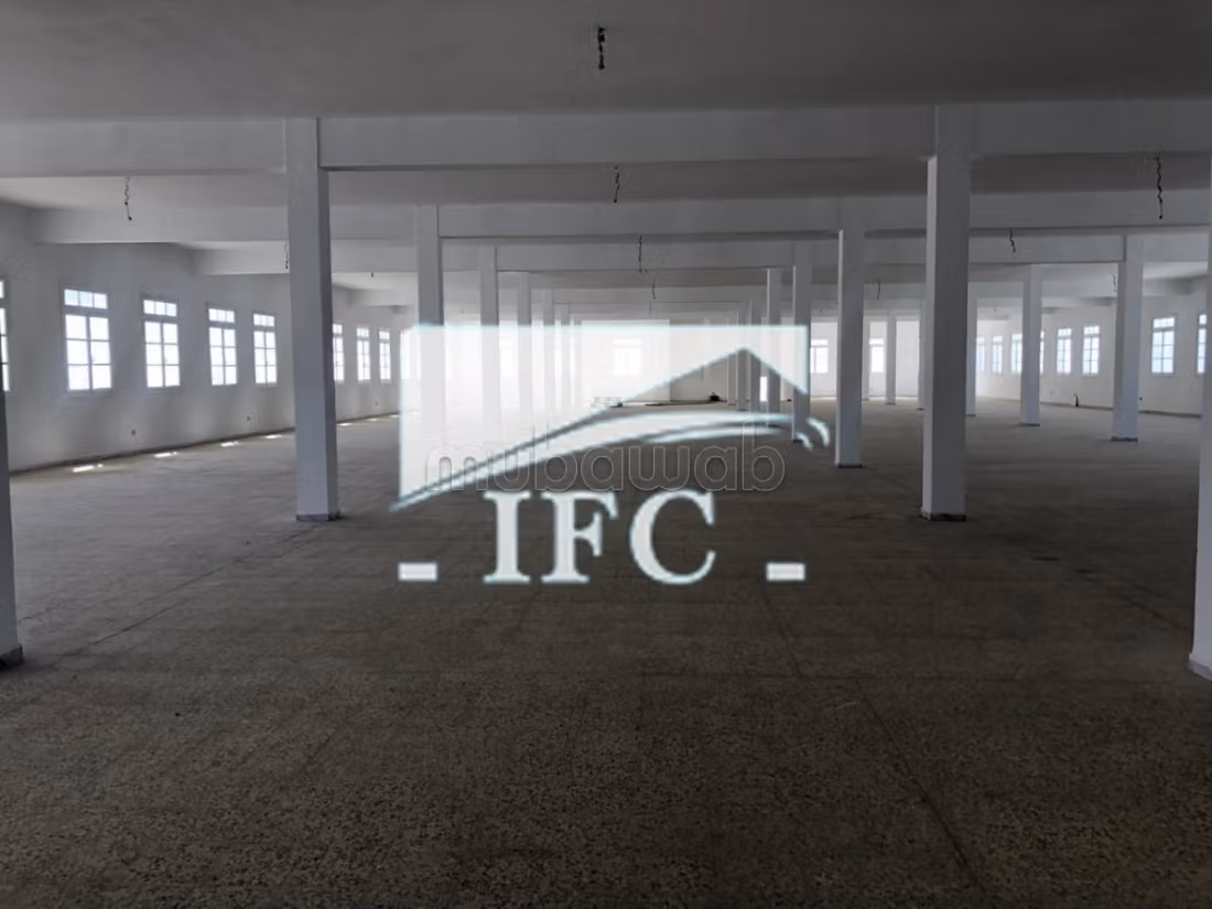 Dépôt sur deux niveaux Charguia 2 2628m² IFCC167