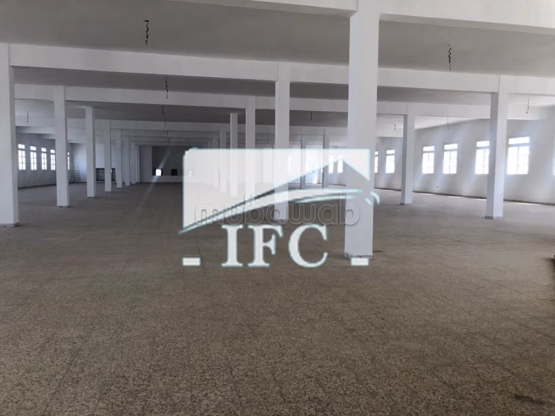 Dépôt sur deux niveaux Charguia 2 2628m² IFCC167