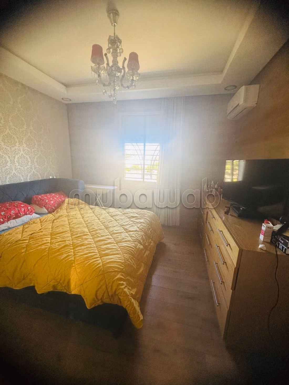 Villa's en luxe woningen beschikbaar. 5 Kamers. Traditionele, Marokkaanse woonkamer en satellietschotel