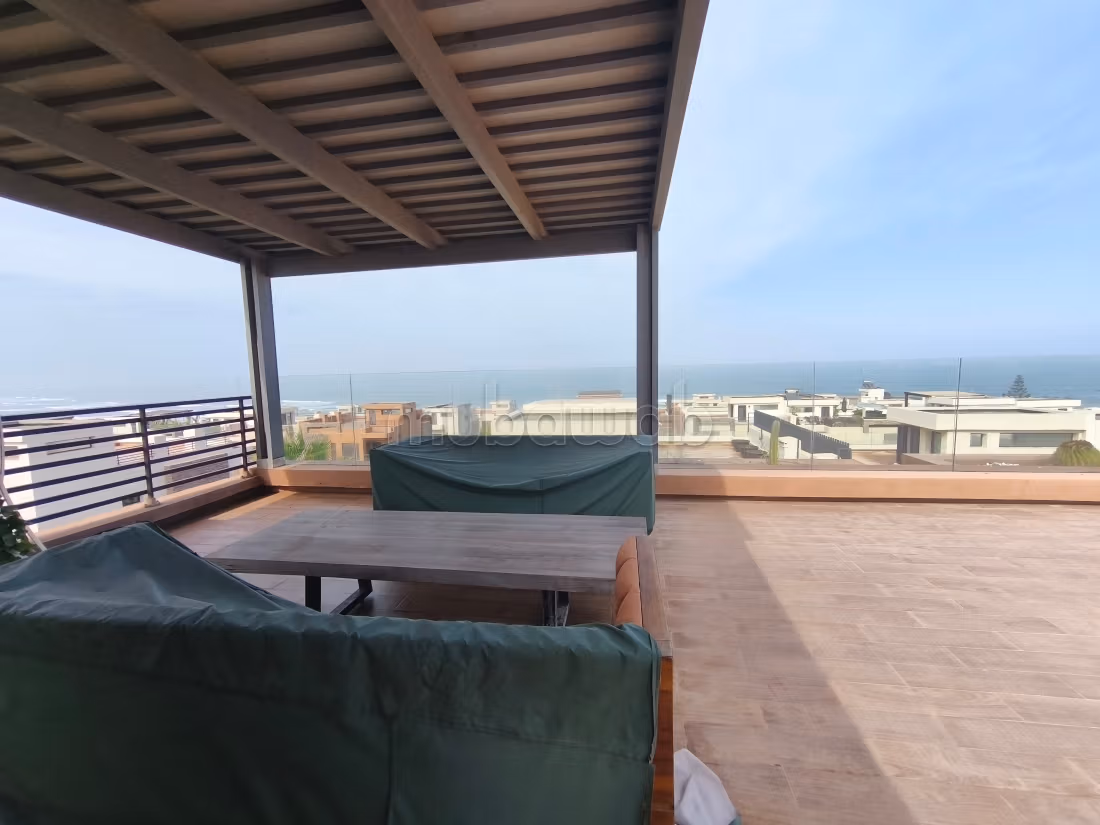 Villa's en luxe woningen huren. 8 Ruimtes. Gemeubileerd