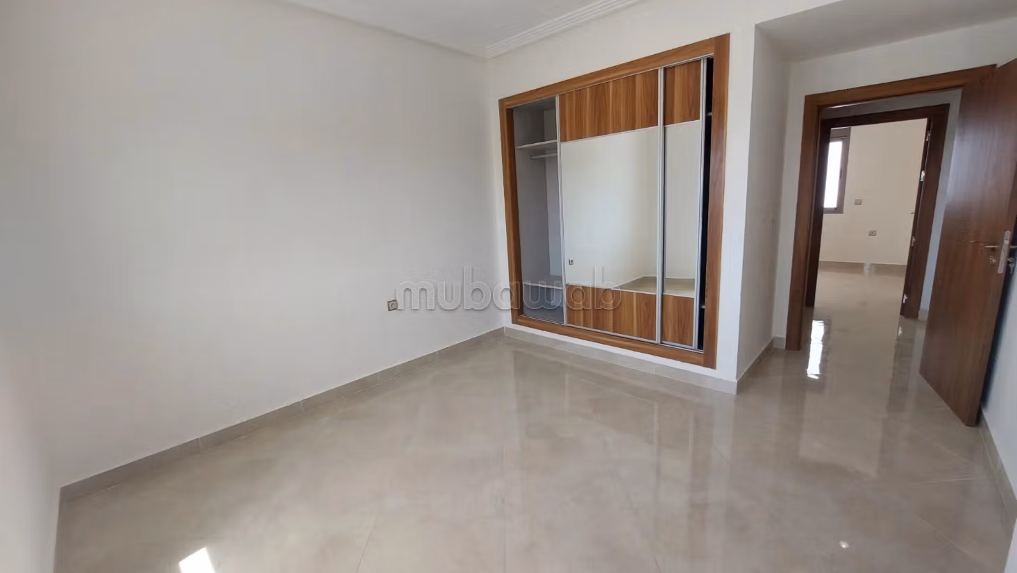 Fabulous apartment for sale in Marjane. 3 large rooms. Equipped kitchen