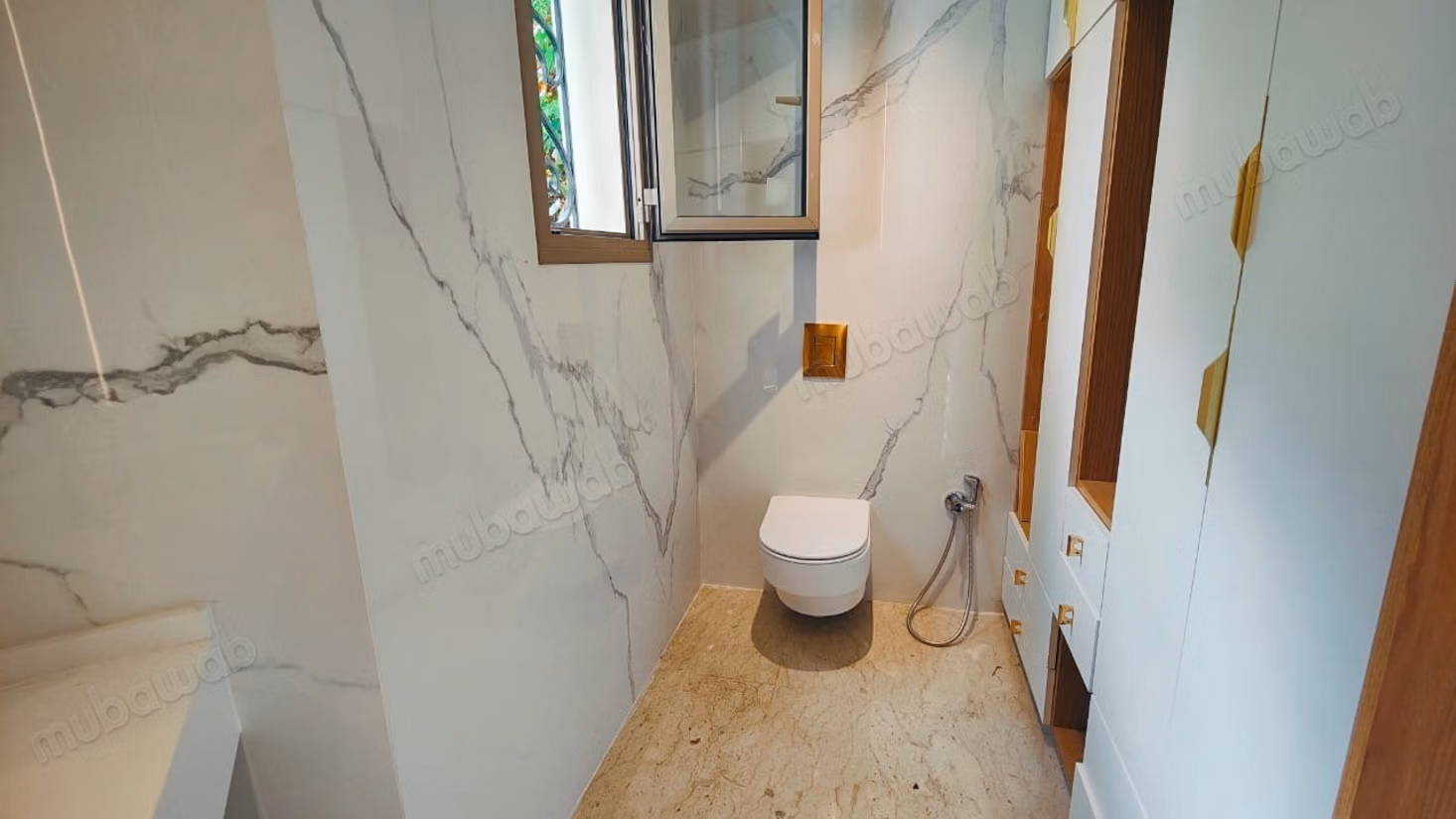 High quality house for sale in Californie. 4 rooms. Garden and terrace