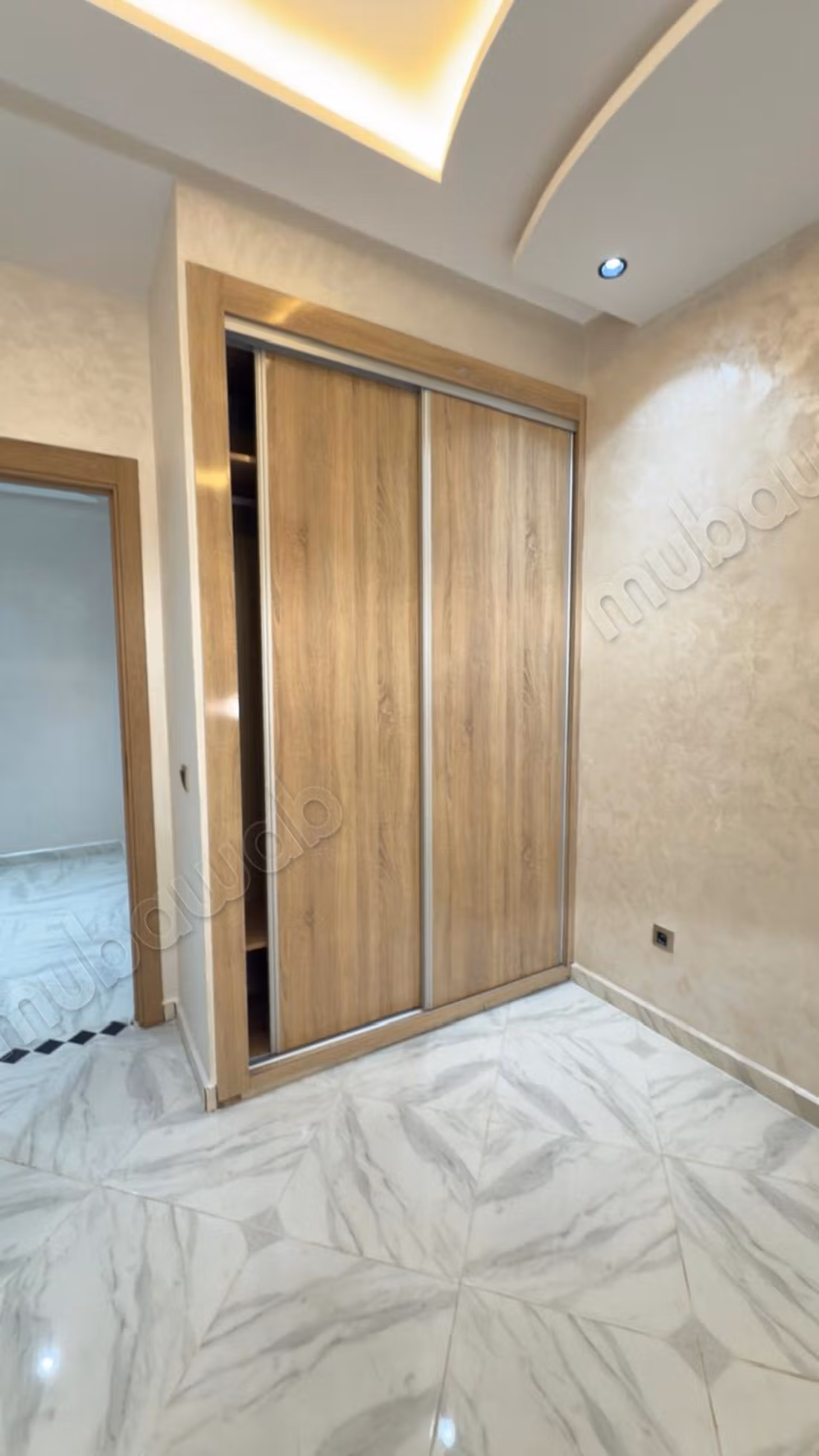 Vend appartement à Tit Mellil. 3 eme etage Superficie 122 m²