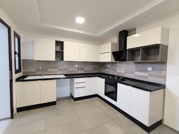 Find an apartment to buy in Cité el Ghazela. 3 rooms. Reinforced door and central heating