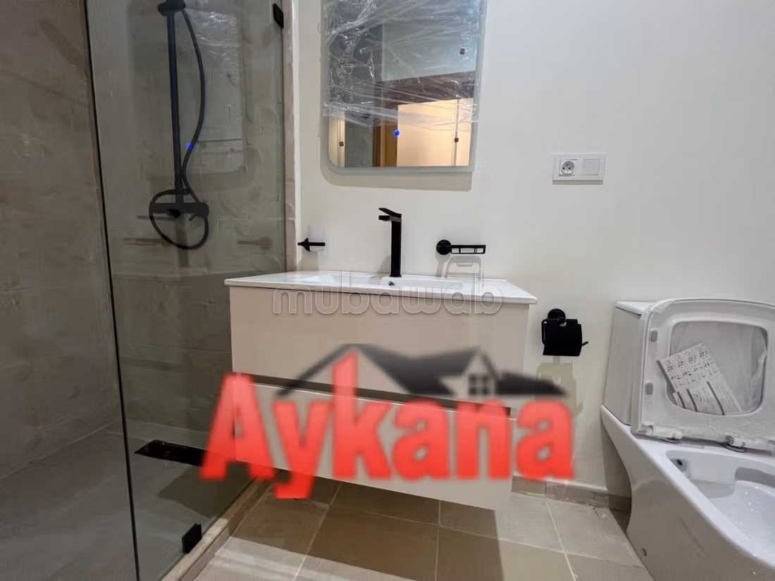 Bellissimo appartamento in affitto a Riyad. Superficie di 112 m². Con garage e ascensore