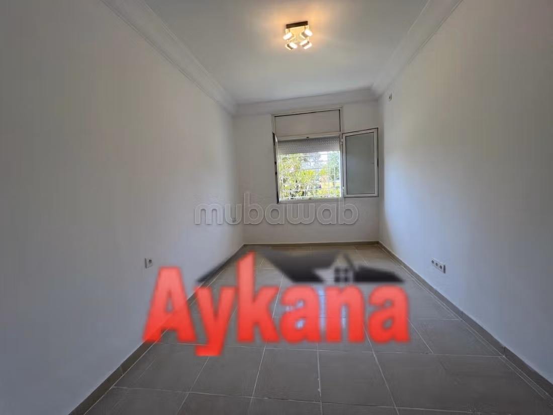 Bellissimo appartamento in affitto a Riyad. Superficie di 112 m². Con garage e ascensore