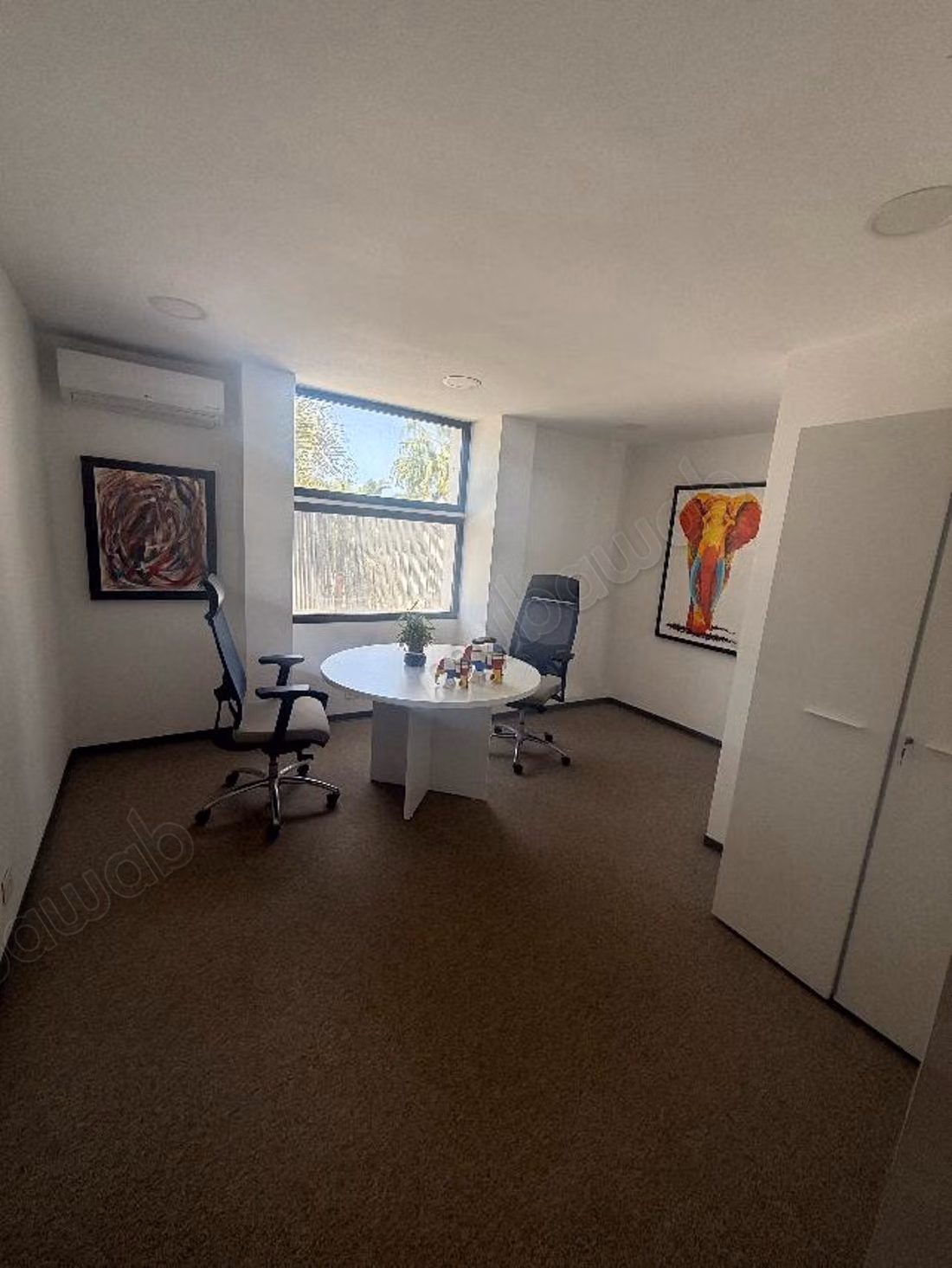 Ufficio da affittare a Anfa. Superficie totale 200 m². Terrazzo e giardino