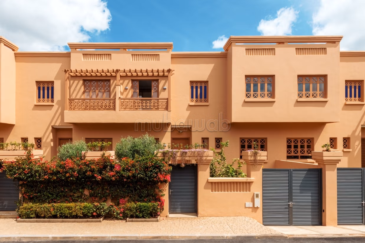 Villa's en luxe woningen te koop in Alfilline. Oppervlakte 297 m². Tuin en parkeergelegenheid