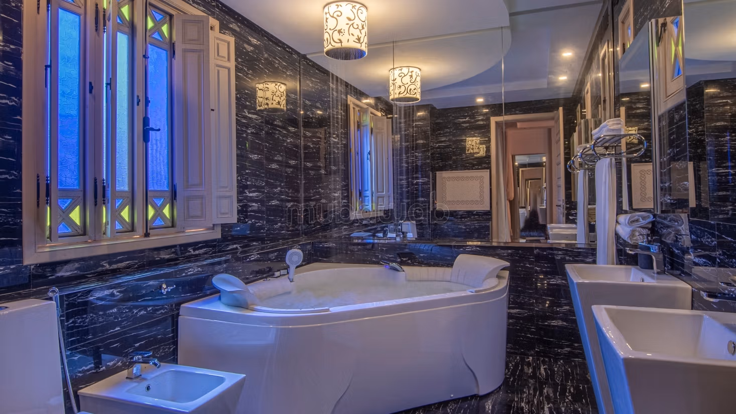 Villa's en luxe woningen te koop in Alfilline. Oppervlakte 297 m². Tuin en parkeergelegenheid
