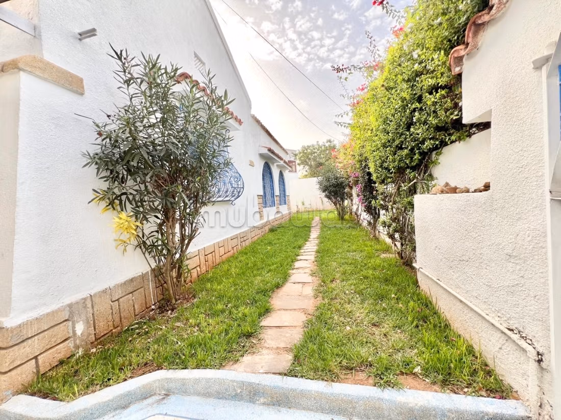 Belle villa de plain pied rénovée– Quartier Oasis