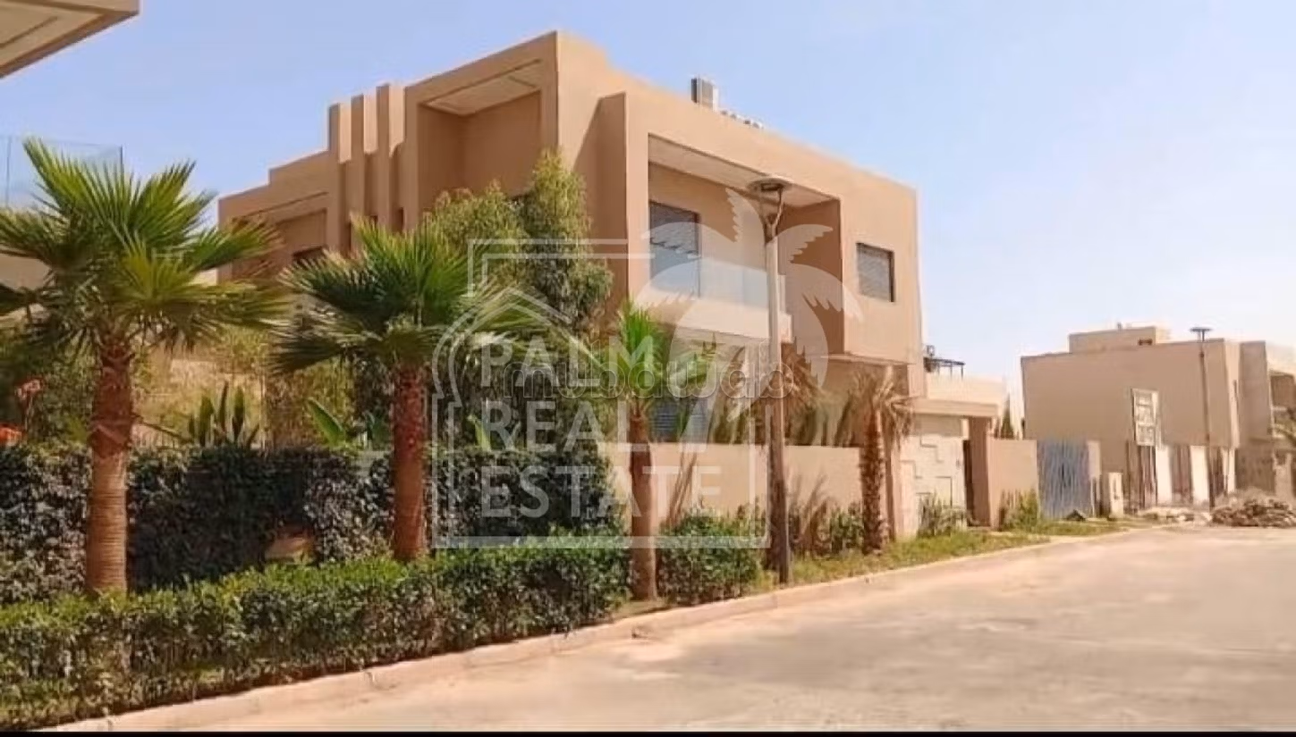 Villa luxueuse et contemporaine au noria golf marrakech