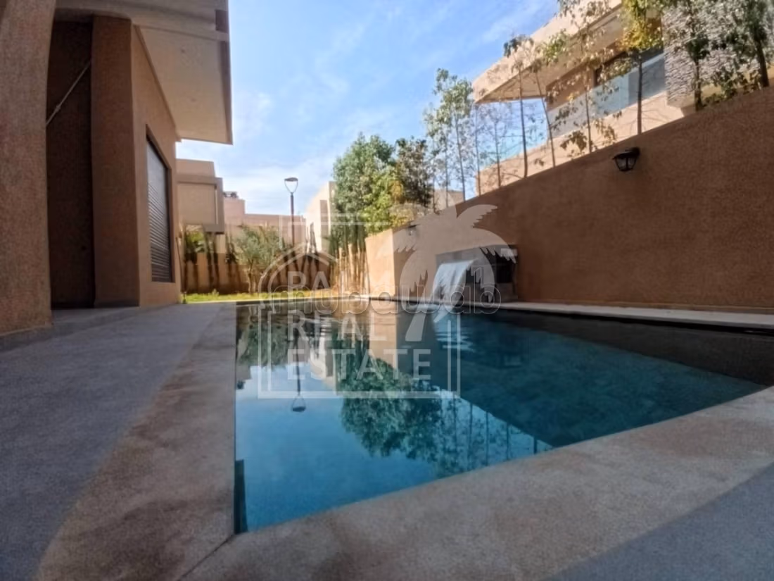 Villa luxueuse et contemporaine au noria golf marrakech