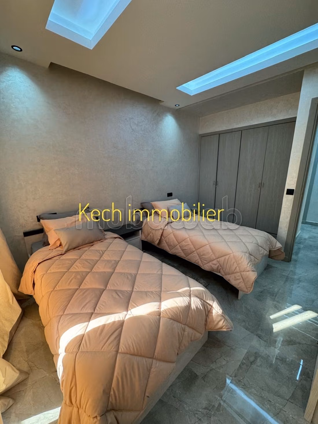 Flat for rent in Camp Al Ghoul. Dimension 90 m². Ample storage space