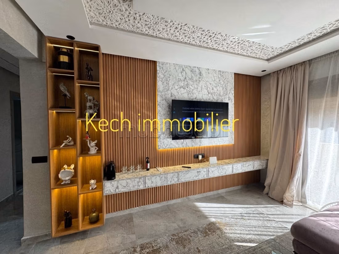 Flat for rent in Camp Al Ghoul. Dimension 90 m². Ample storage space