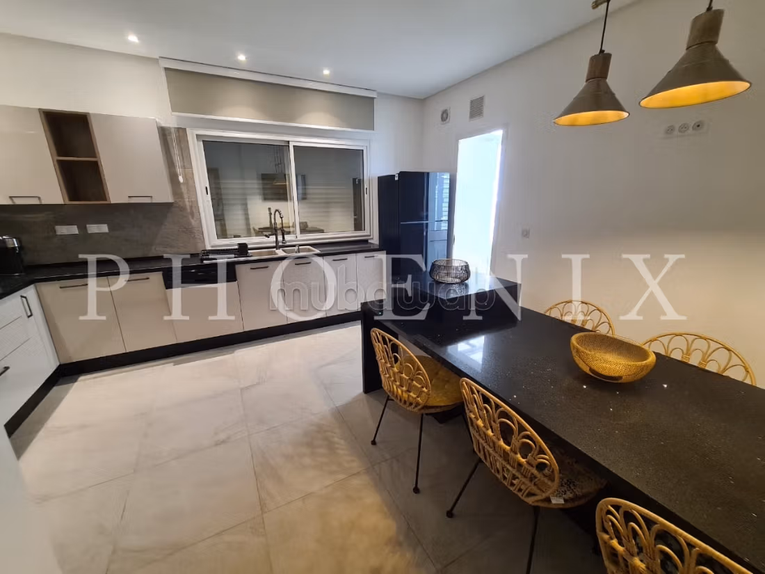 Appartement S3 meublé avec terrasse à Gammarth