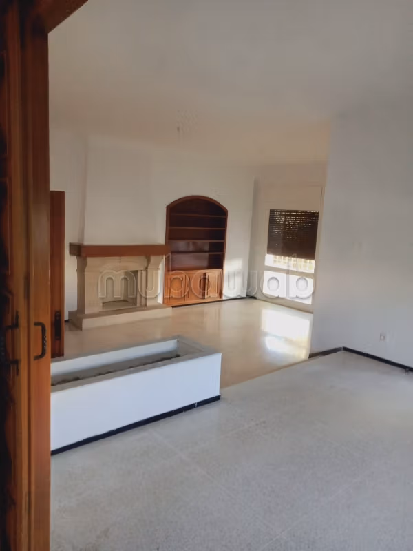 Villa à louer à Hassan centre ville 
Rabat