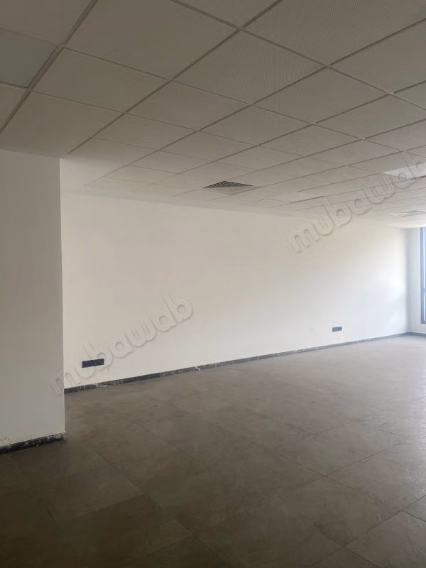 En plein bd bureau pour location de 73m²