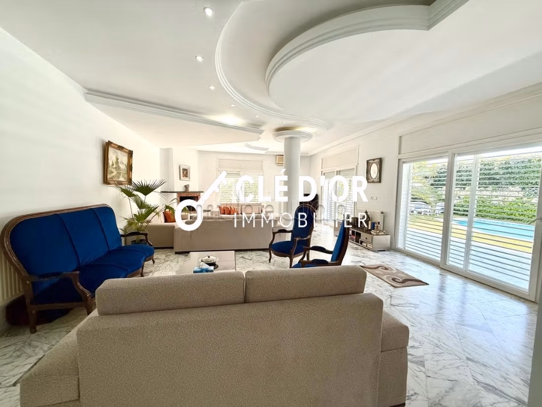 Villa Haut standing avec piscine à louer à Gammarth