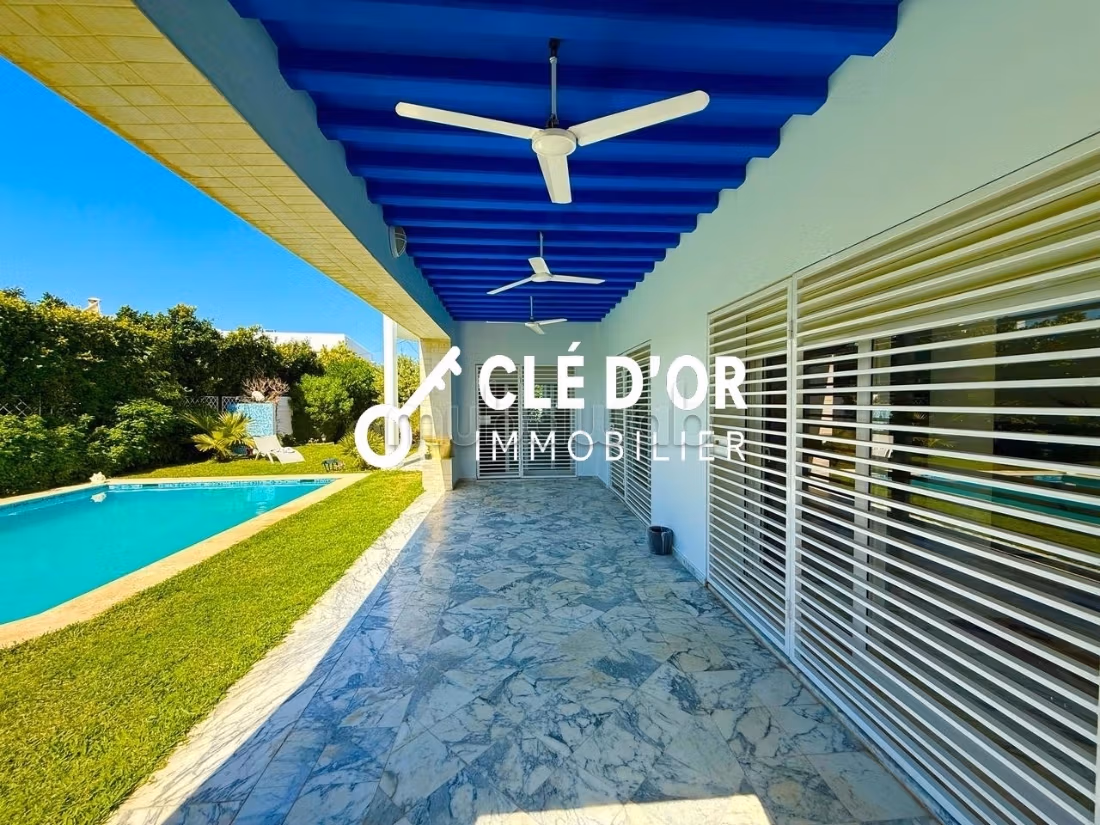 Villa Haut standing avec piscine à louer à Gammarth