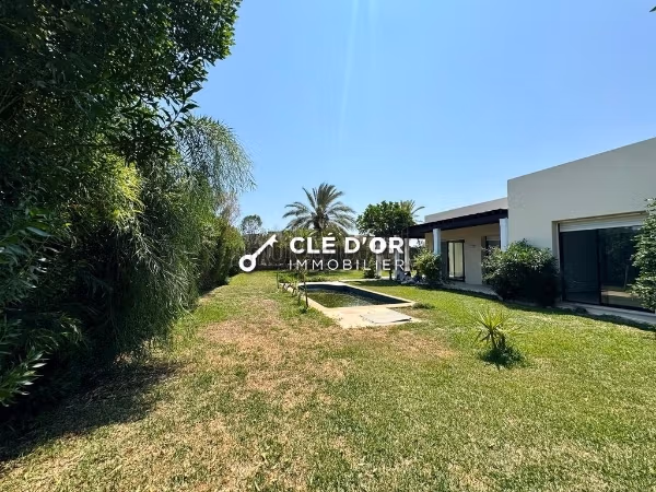 High quality villa rental in Gammarth. 7 rooms. Double glazing and central heating