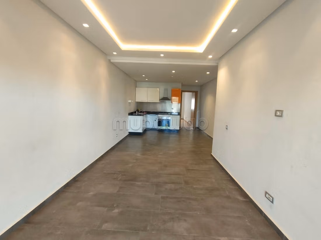 Studio vide 50m² Hôpitaux TRAM 5300 Dh