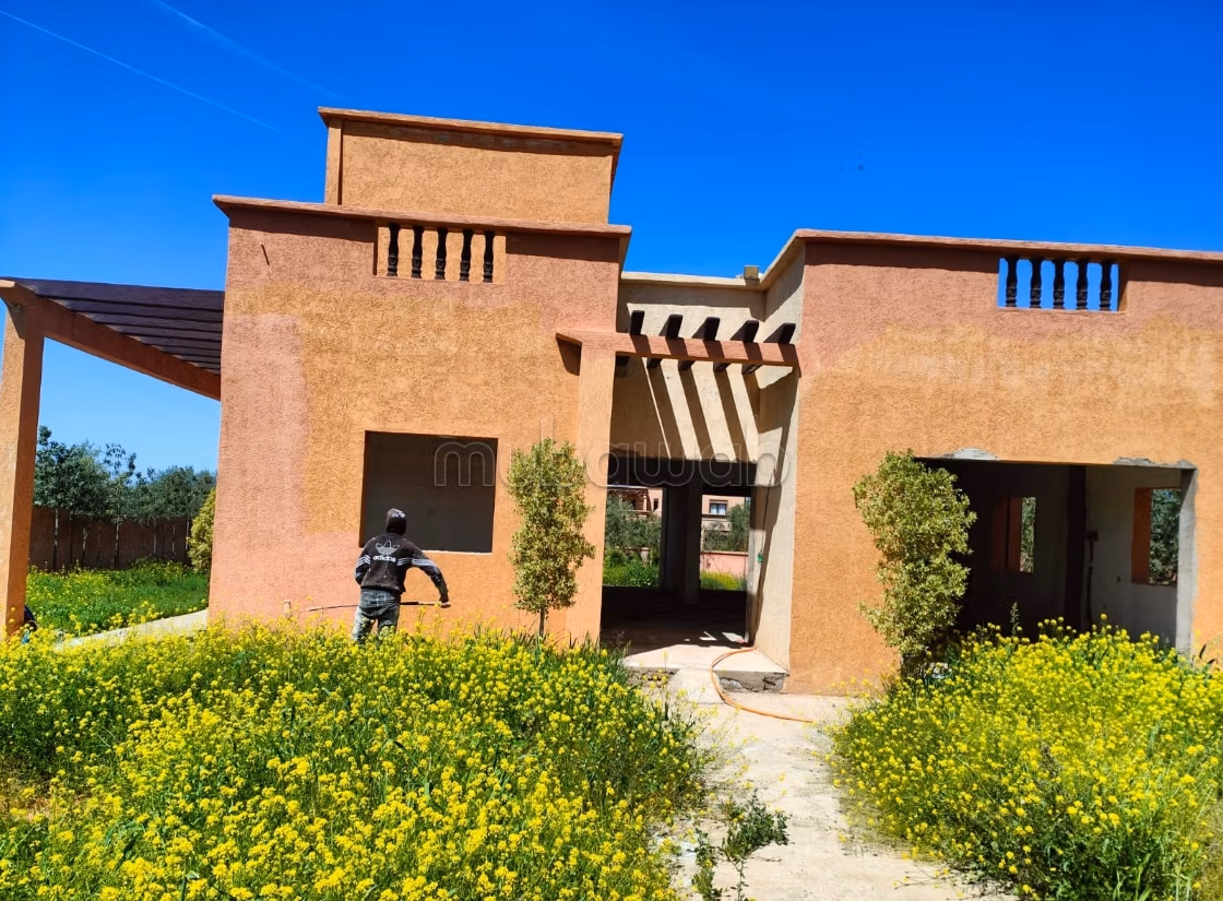 30 km de Jamee El Fna, vue Atlas piscine