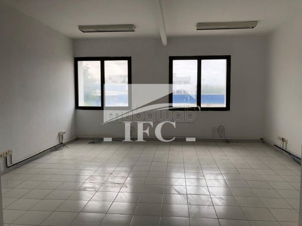 Ufficio da affittare a Charguia 2. Superficie 180 m². Condizionatore e servizio di conciergerie