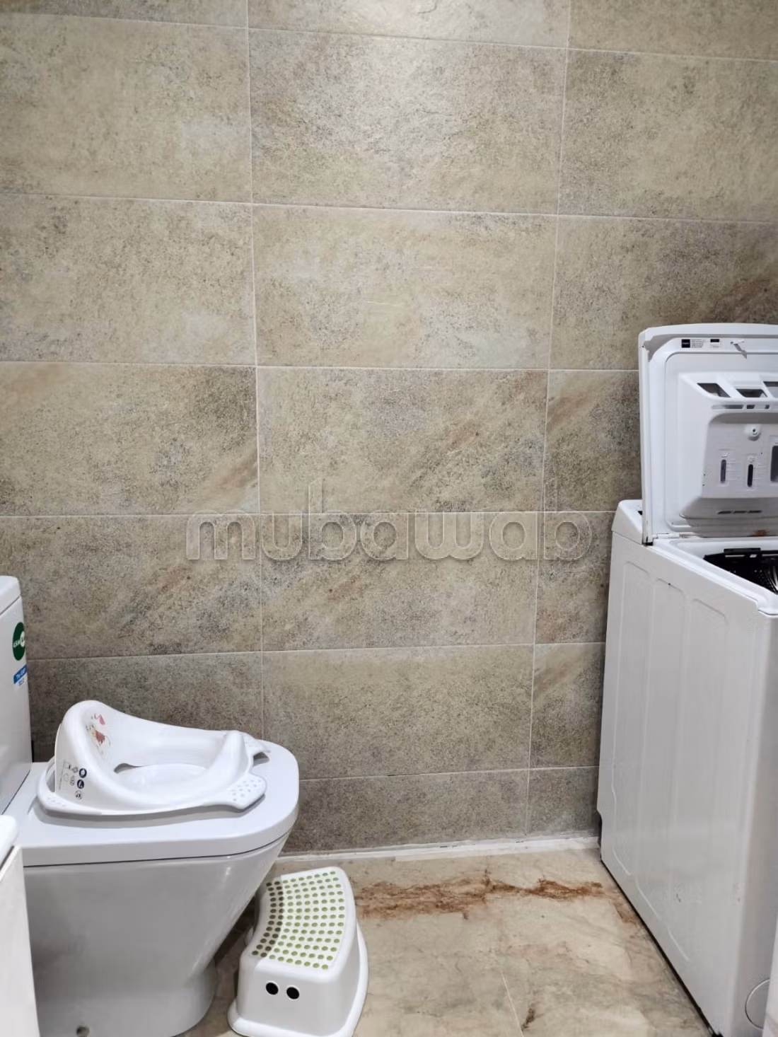 Splendido appartamento da affittare. 8 locali spaziosi. Terrazzo e garage