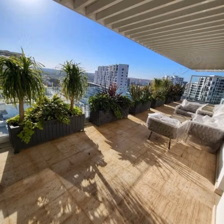 Rent an apartment in Casablanca Finance City. 3 beautiful rooms. Furnishings
