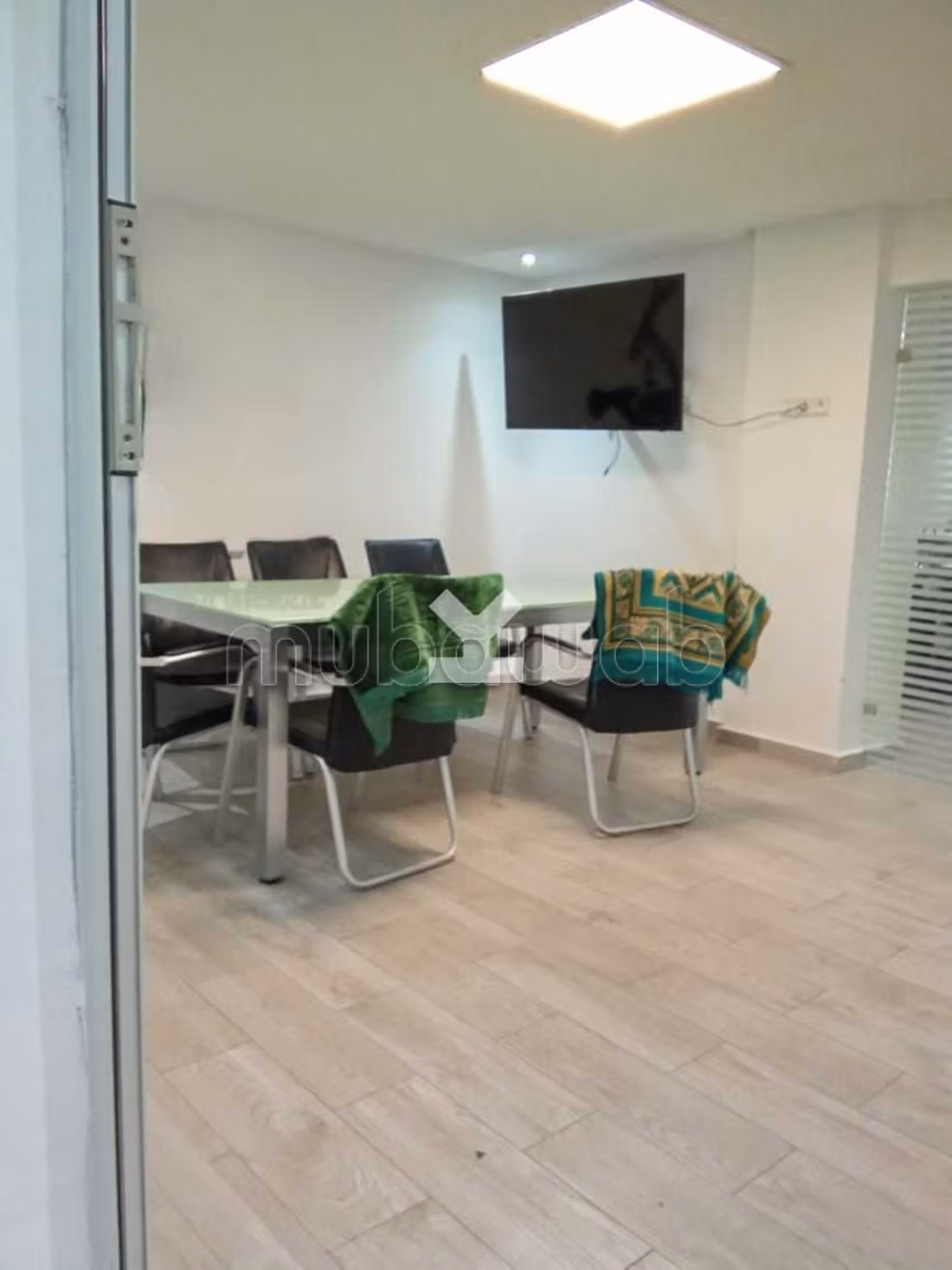 Oficinas en venta en Al Qods. Gran superficie 199 m². Estacionamiento privado