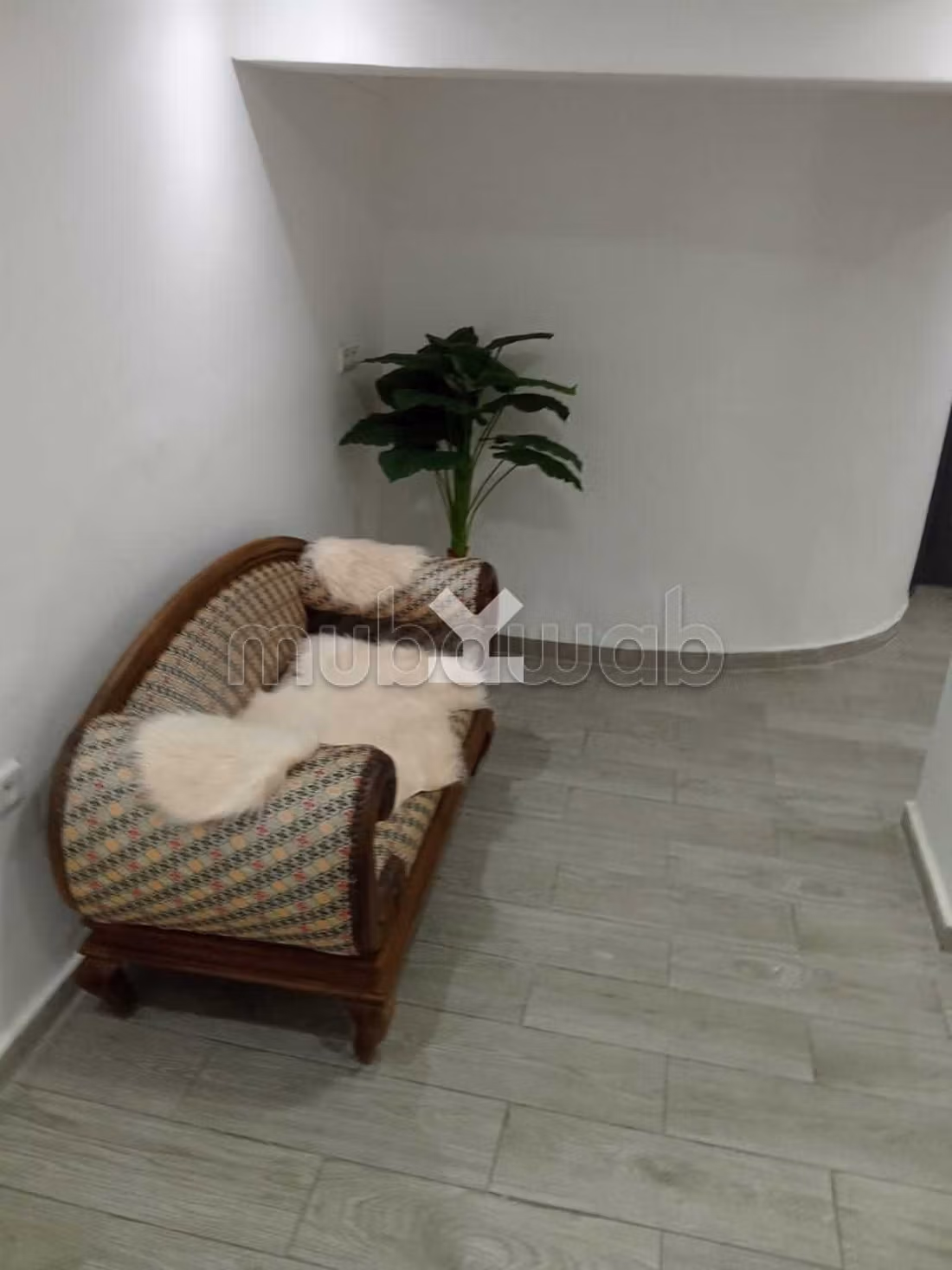 Oficinas en venta en Al Qods. Gran superficie 199 m². Estacionamiento privado