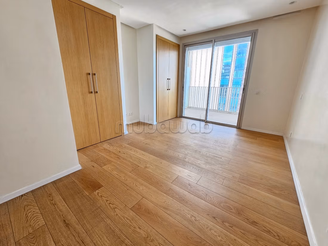 Joli appartement avec terrasse et vue dégagée
