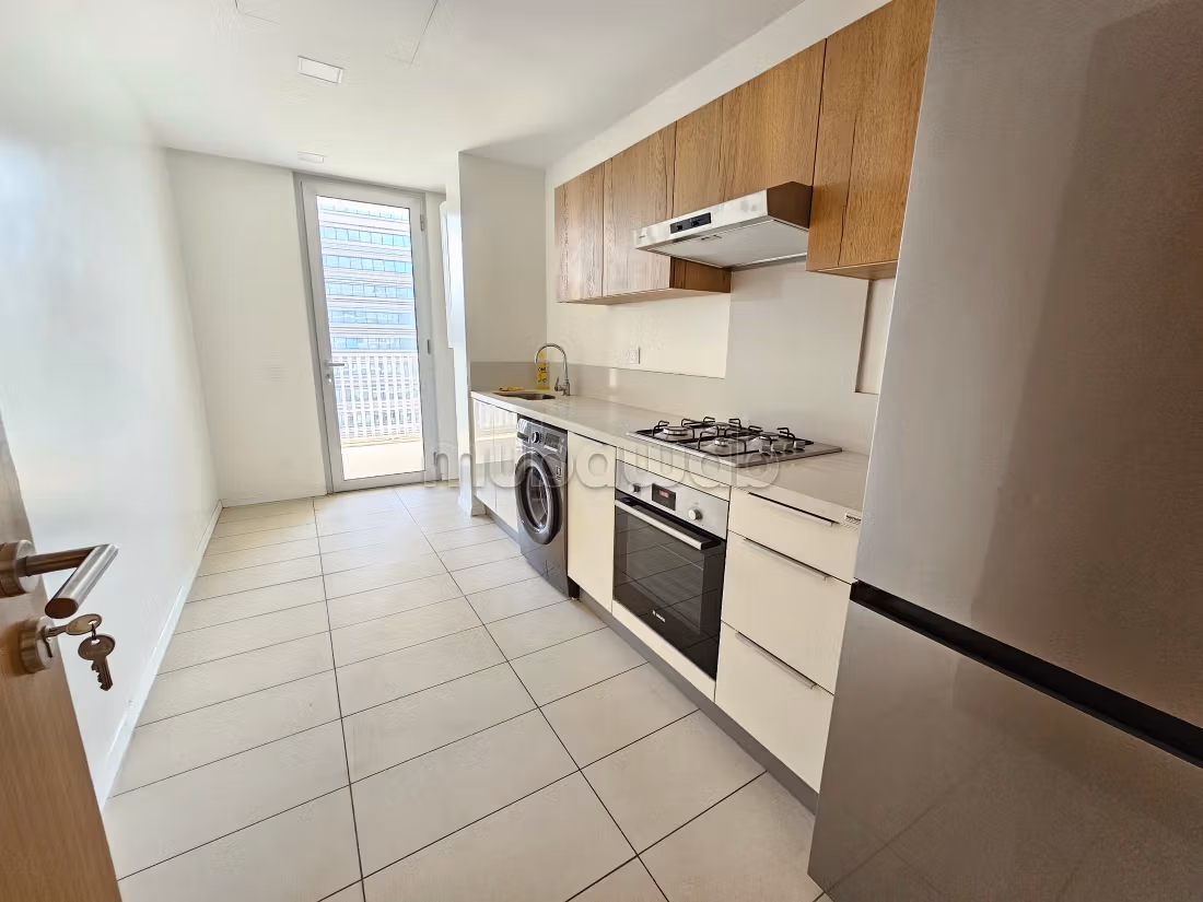 Joli appartement avec terrasse et vue dégagée