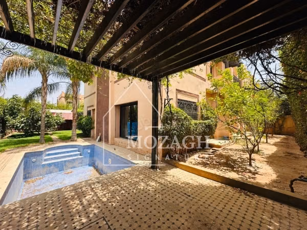 Maestosa villa in affitto a Hay Targa. Superficie di 500 m². Ammobiliato