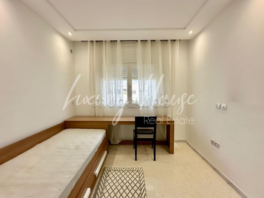 Apartment for rent. Small area 110 m². Ample storage space