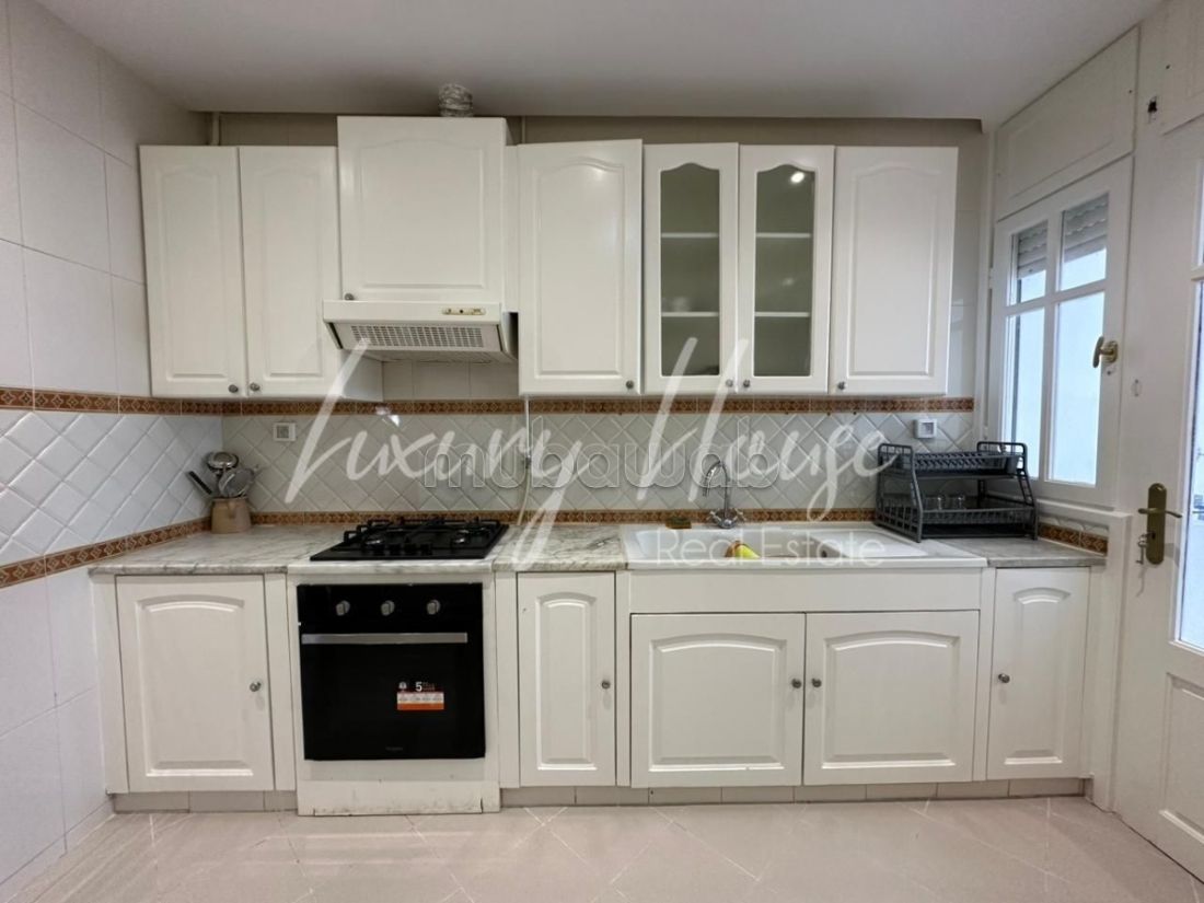 Apartment for rent. Small area 110 m². Ample storage space