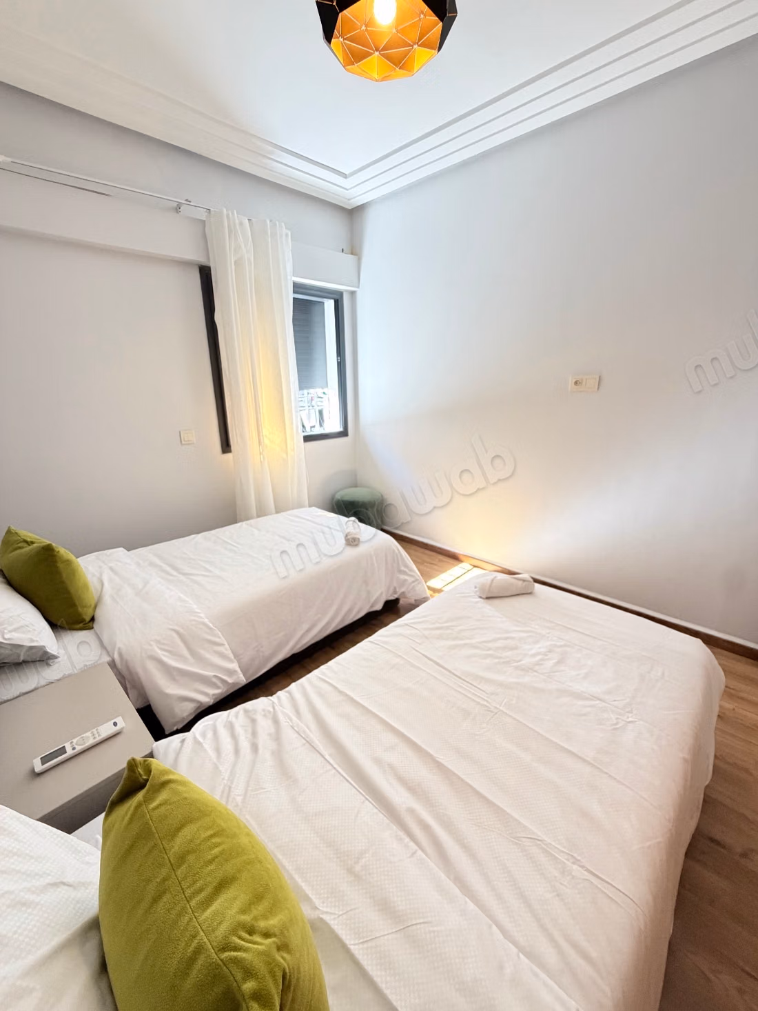 Appartement à louer residence fermer à rahrah. 2 belles chambres. Bien meublé avec deux place de parking
