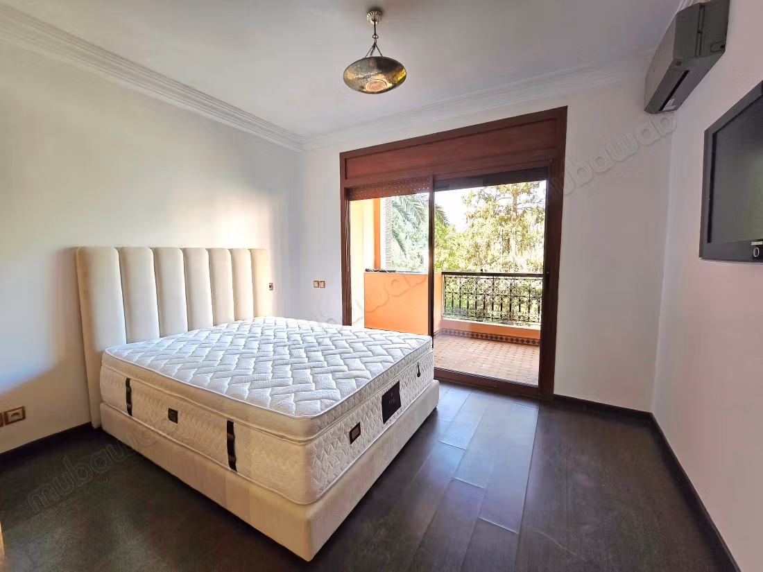 Hivernage bel appartement meublé à louer