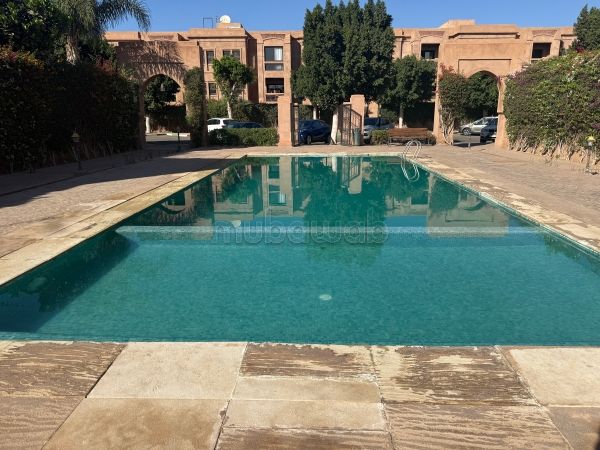 Bel appartement en location à Route Casablanca. 4 grandes pièces. Bien meublé