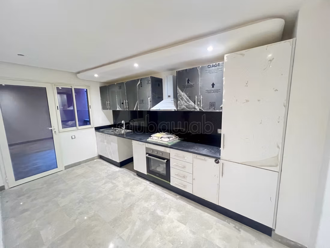 Très bel appartement en location à Agdal. 3 chambres agréables. Belle terrasse et jardin — 2