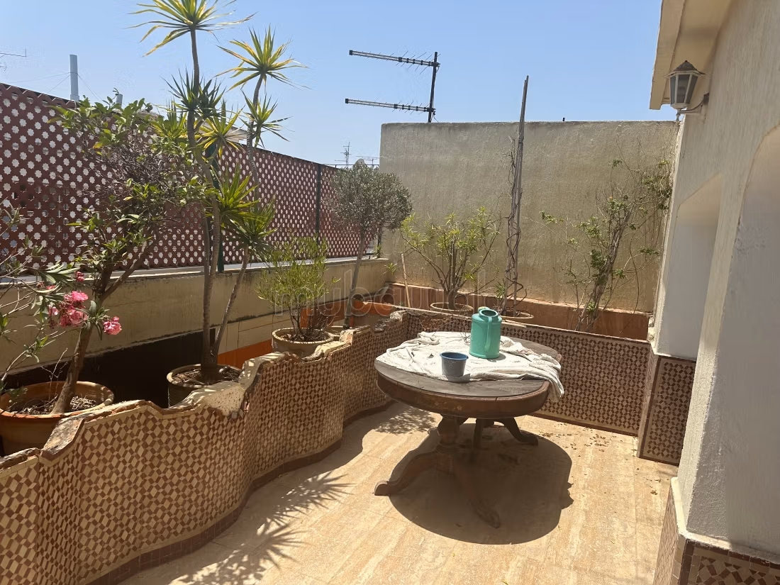 Bonito piso en venta en Foncière. 4 hermosas habitaciones. Con ascensor y terraza