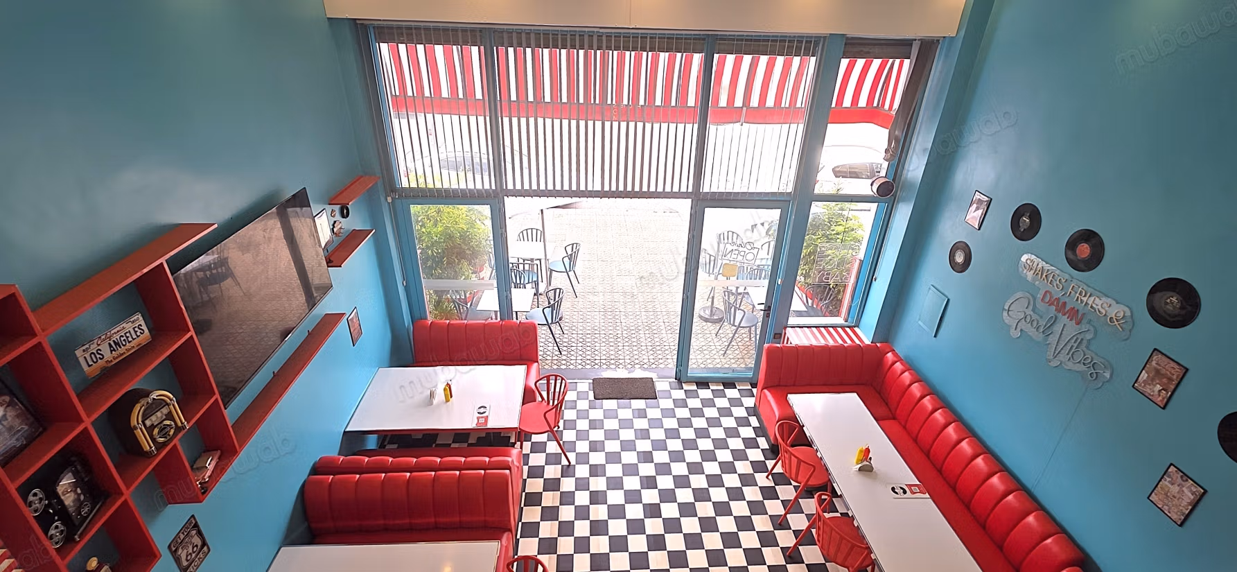 Gérance libre Café Snack équipé 110m2 Palmier