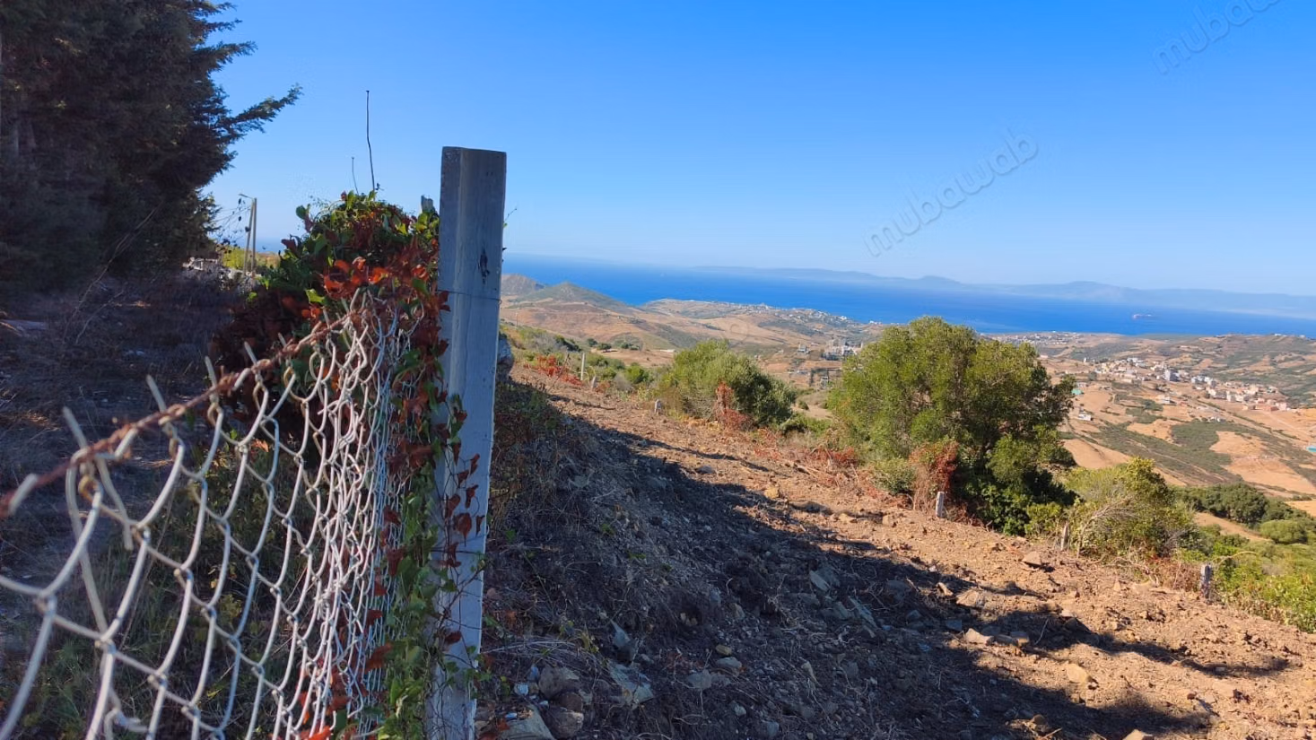 Land for sale in Manar. Small area 1453 m²